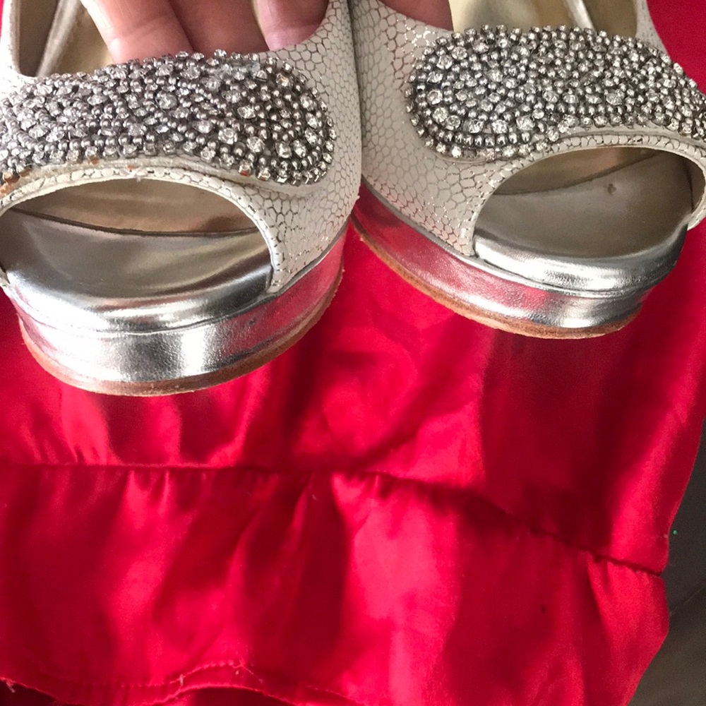 Shoes - Picture 4 of 5